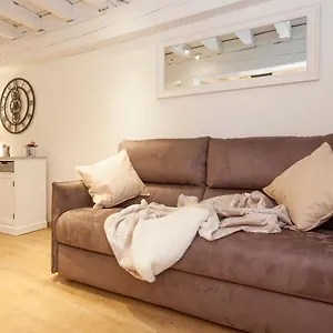  Apartment Tornabuoni - Flo